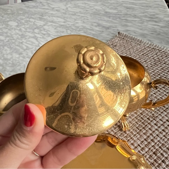 Gold Color Metal Sugar and Creamer Set - 5-6” - Picture 4 of 7